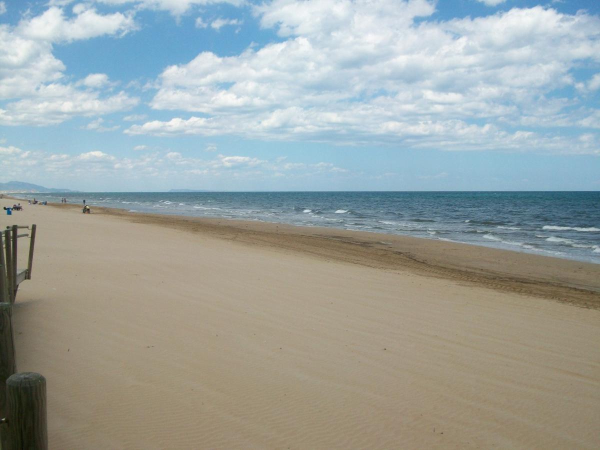 Roderic - Junto Al Mar