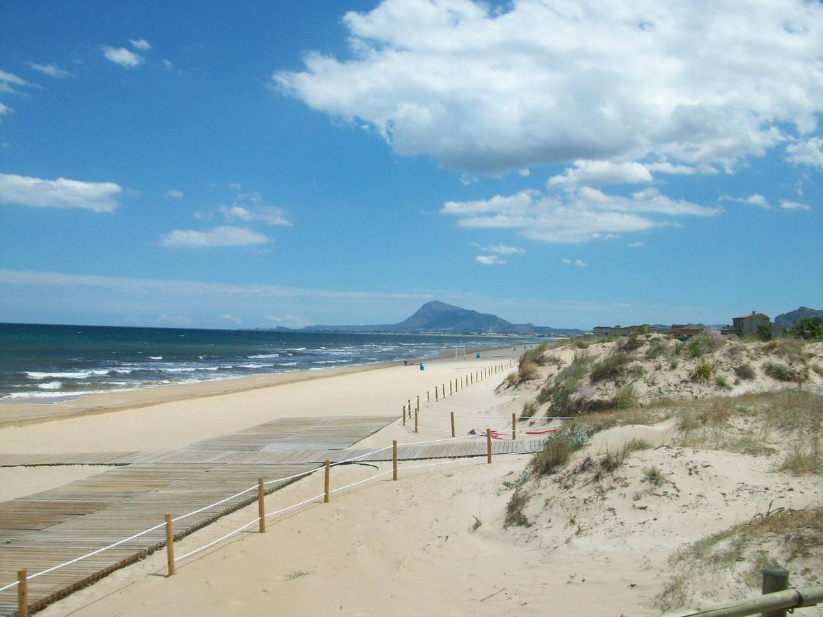 Roderic - Junto Al Mar *